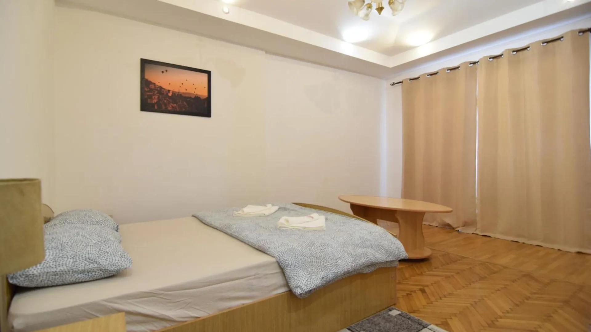 Studio Over The Houses 布加勒斯特 公寓